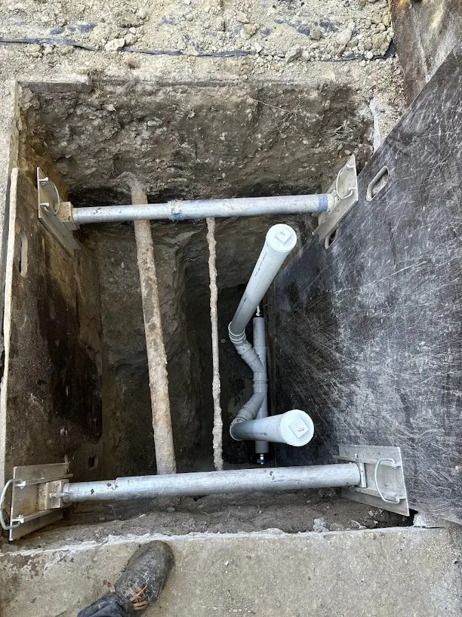 Experienced plumber completing Gas Line Repair work in Countryside